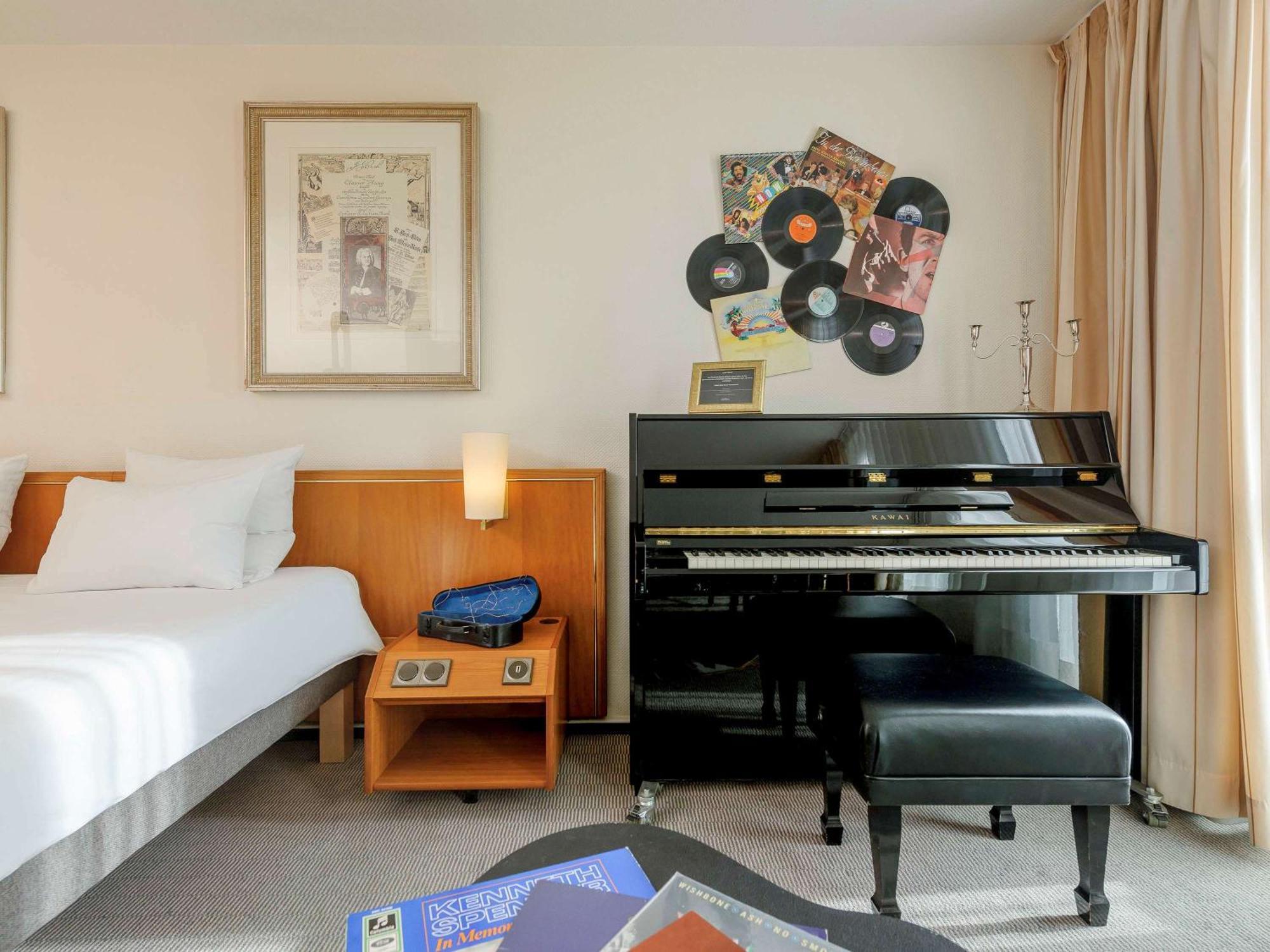 Novotel Am Konzerthaus Hotel 4*